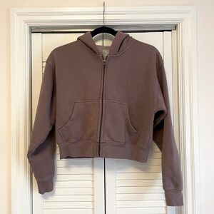 Aritzia Cropped Zip up